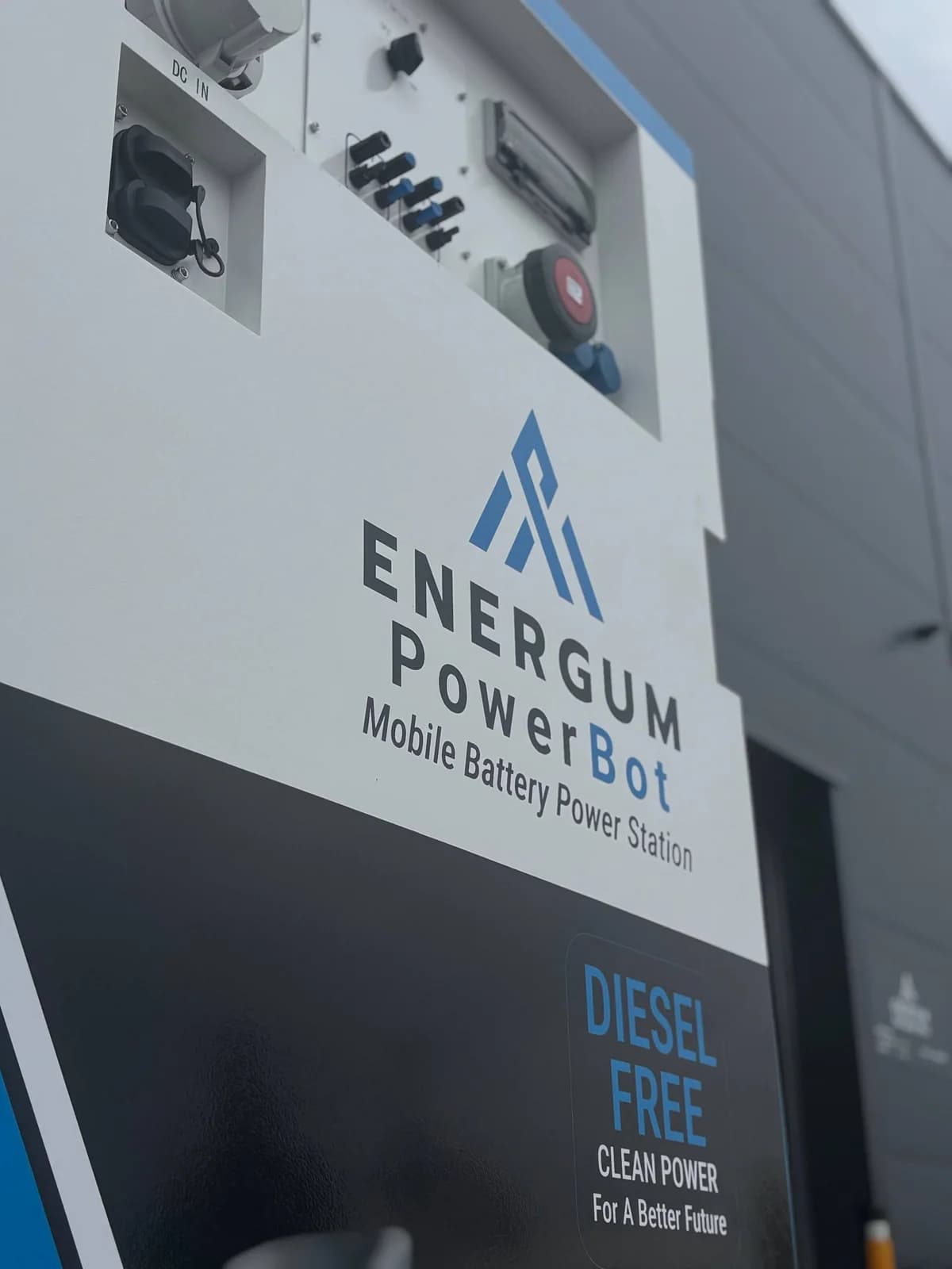 ENERGUM PowerBot — mobilā akumulatoru enerģijas stacija bez dīzeļa